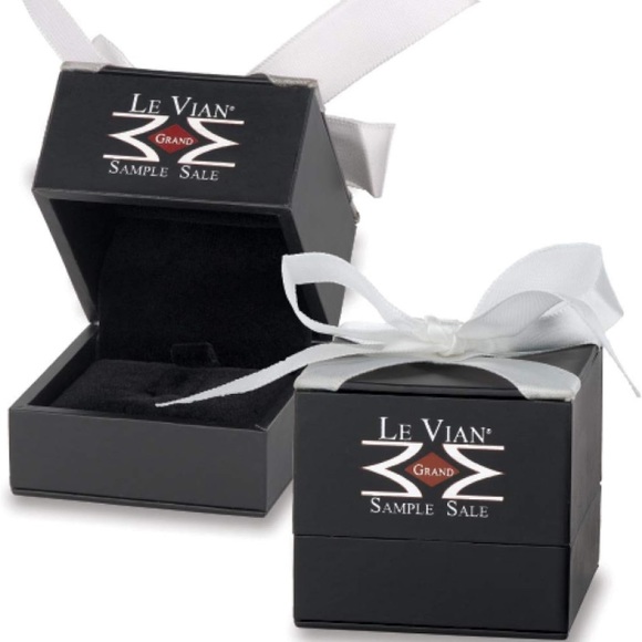 14k Levian Chocolate Quartz Solitaire Earrings - Picture 7 of 7